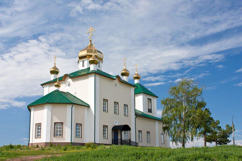 Село арамашево свердловской. Храм Казанской иконы Божией матери с. Арамашево. Храм Казанской иконы село Арамашево. Церковь Арамашево Свердловской области. Храм Аромашево Алапаевский район.